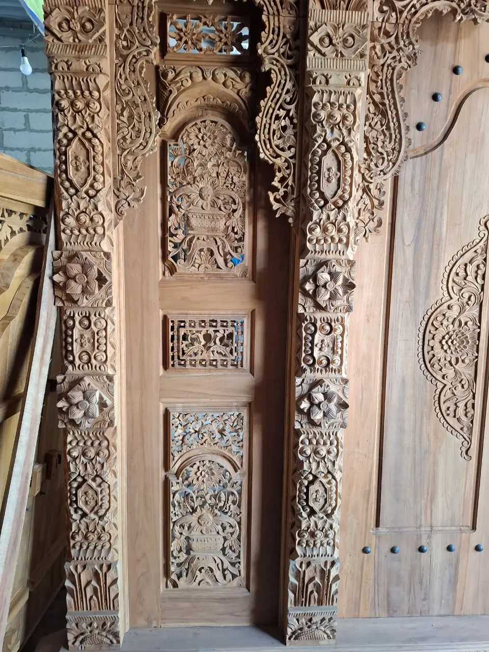 Pintu Sketsel Gebyok Jati Ukiran Jawa