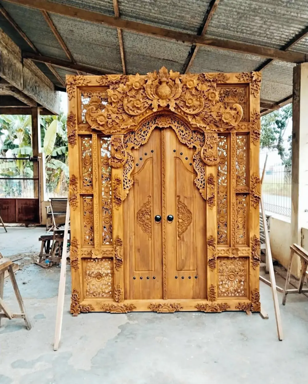 GEBYOK PINTU UKIR MOTIF BALI – KAYU JATI ASLI | KESAN MEWAH & ETNIK ELEGAN