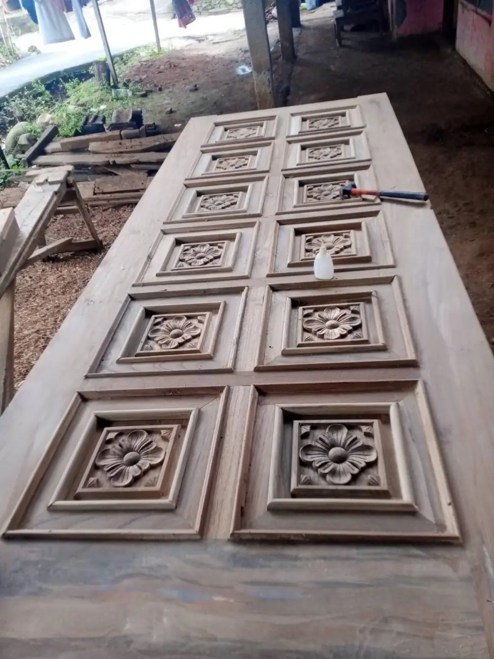 Pintu Jati Semi Ukiran